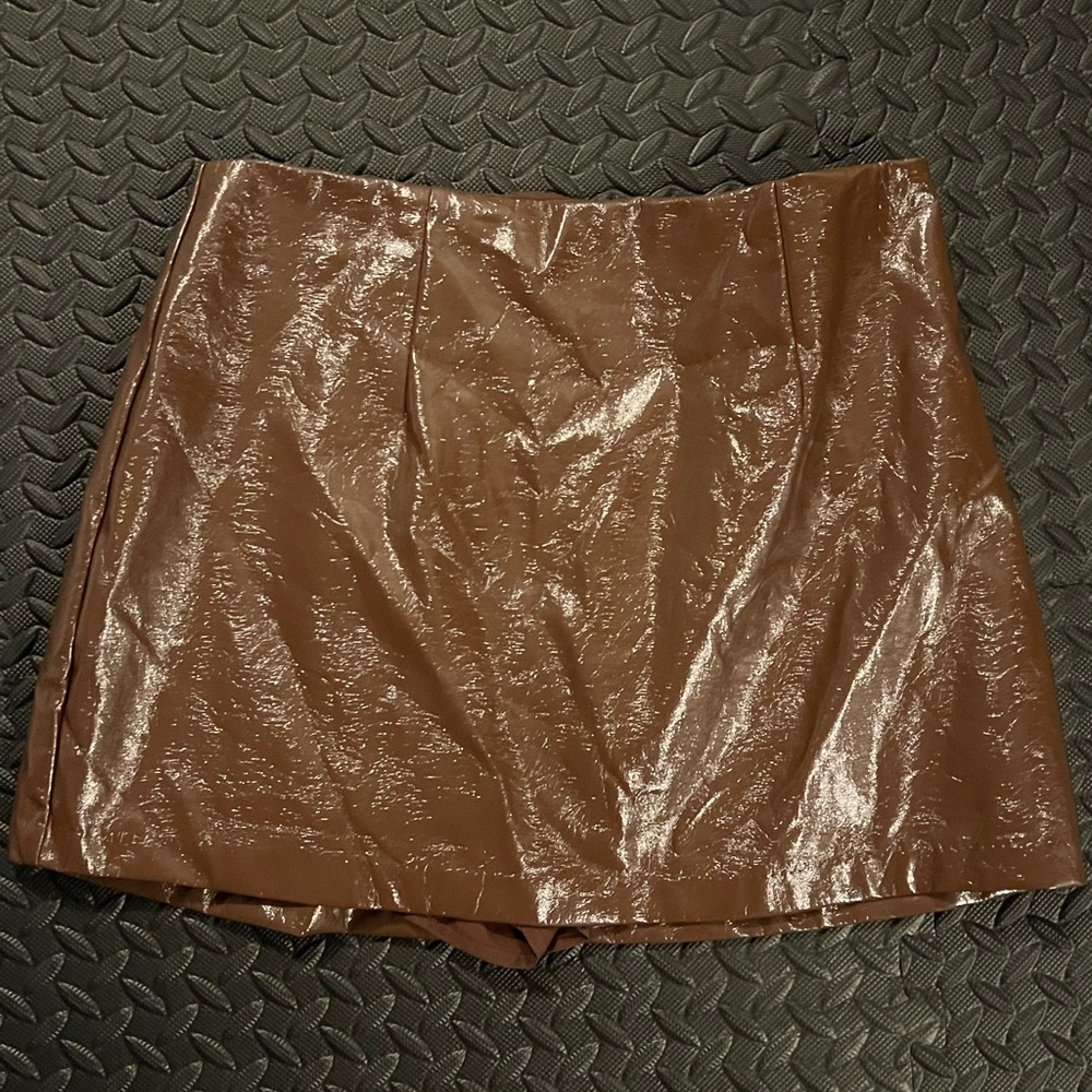 Vegan leather larger Abercrombie skort EUC